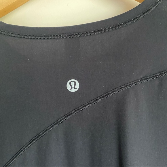 lululemon Cross The Day Long Sleeve (NWT) - Picture 9 of 9